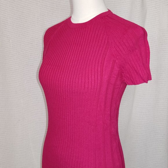 Daisy Fuentes | Hot pink knit short sleeve sweater top - Picture 10 of 13